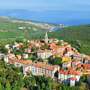 https://nela-krsan.in-istria.net