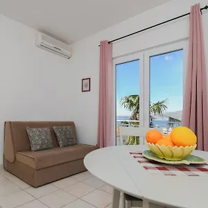  Apartament Biserka - 50 M From