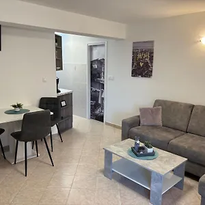 https://apartments-vilma-lovran.primorje-gorskikotar.com